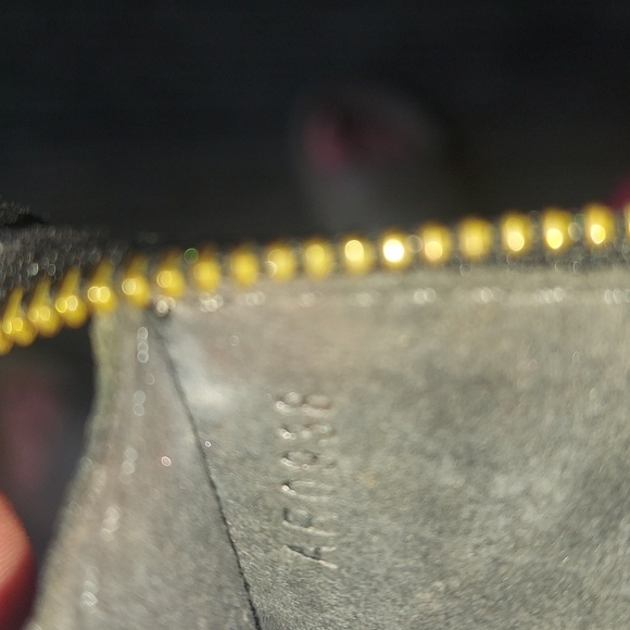 Louis Vuitton Epi Small Bag /Black Pochette Accessoires - Picture 7 of 7